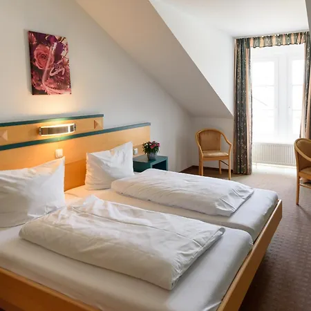 Hotel Winzerhaus Johannisberg - Weingut Michael Gietz *